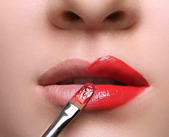Beauty Tips:-Know these things before applying lip tint on lips