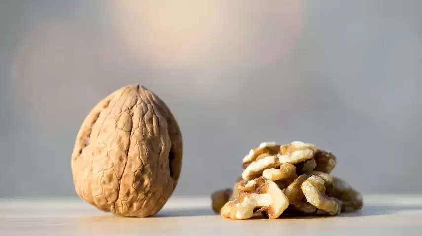 Walnut Benefits For Heart: If you eat walnuts daily then you will say 'goodbye' to bad cholesterol
