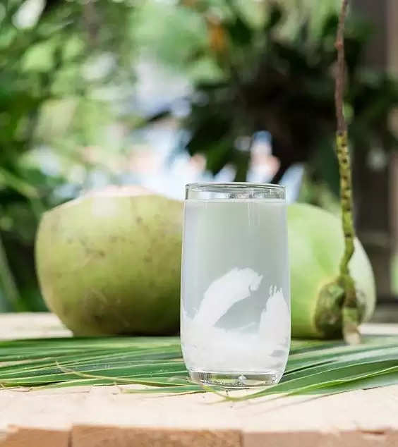 SKIN CARE: Washing face with coconut water gives so many benefits