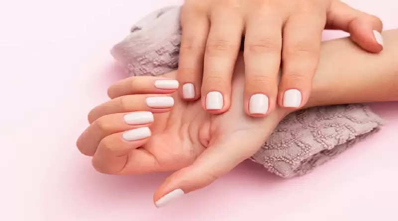 The Best Foods for Nail Growth According to Registered Dietitians and Nail  Experts