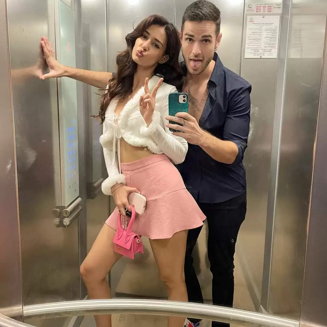 Photos: Rumored Couple Disha Patani And Aleksandar Alex Ilic Look Cute In Mirror Selfie, See Their Adorable Pics