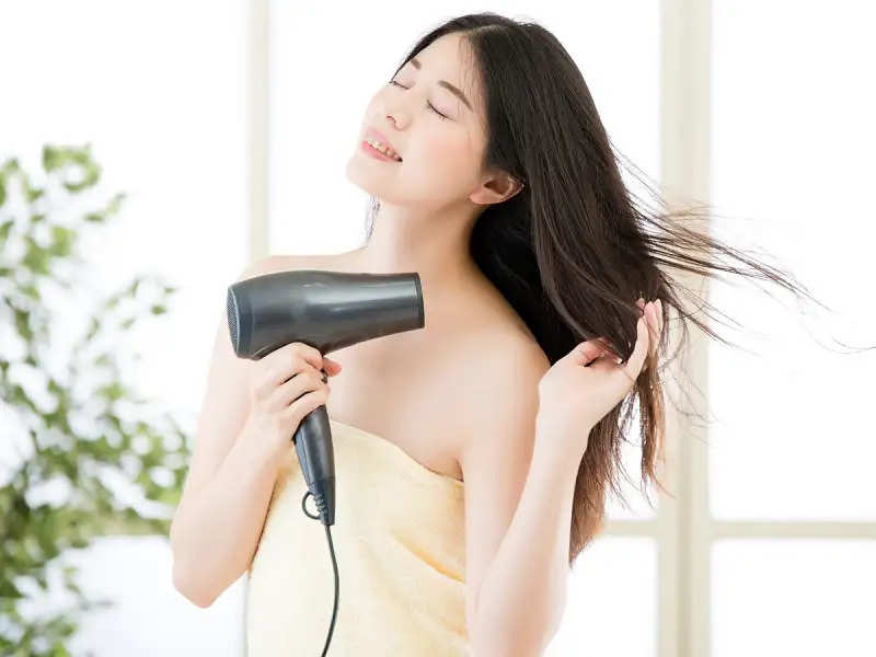 Hair Care Tips: Take these precautions while using a hair dryer in winter,  hair will not be damaged...