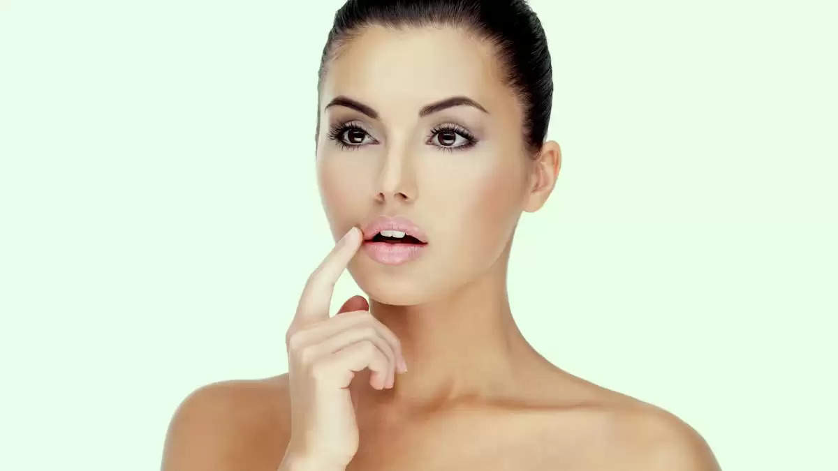 Tips to lighten upper lip hair: - Follow these methods to lighten upper lip hair  naturally