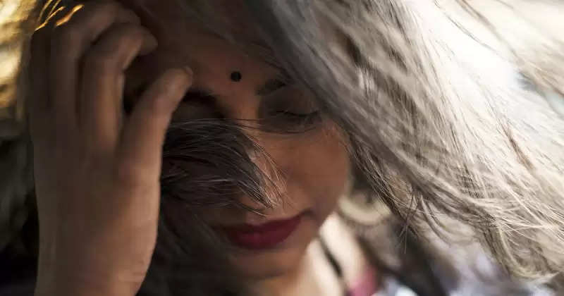 Gray Hair Solutions: If you are troubled by premature graying of hair, then  follow these 5 tricks